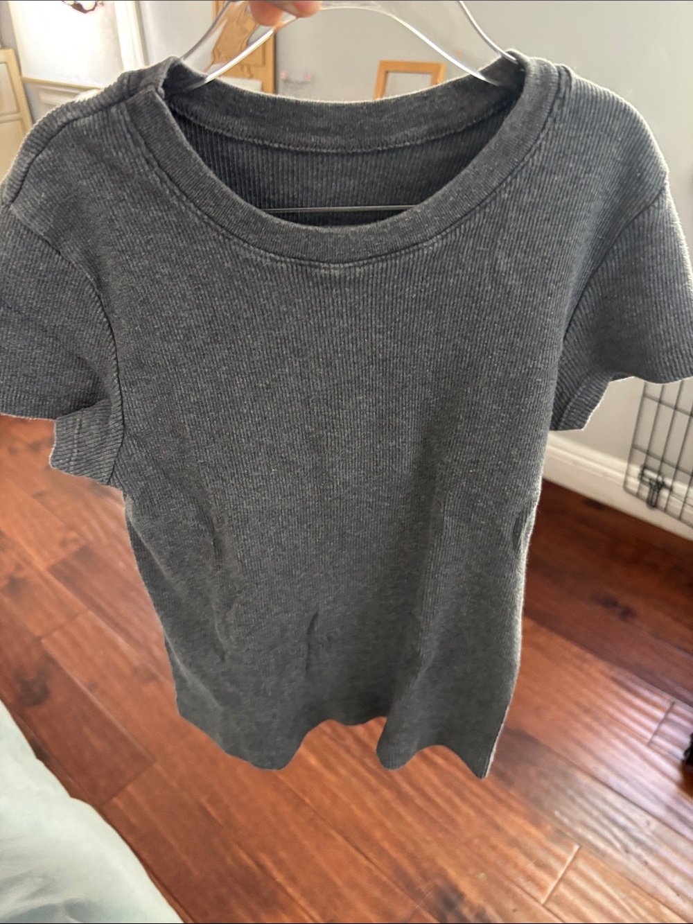 Brandy Melville Basic Short Sleeve Ribbed Tee in Charcoal Gray